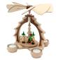 Preview: „Weihnachtspyramide aus Holz mit zwei Waldwichteln, naturfarben, drehbar durch Teelichtwärme“