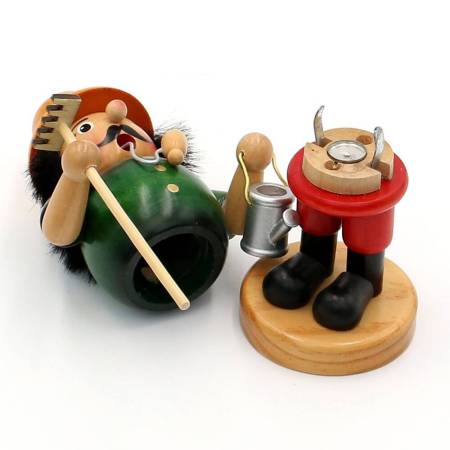 Eine großartige Holz-Räuchermannfigur Gärtner mit großem Bauch, ca. 9,5 x 7,5 x 19 cm, aus hochwertigem Holz, mit originale Räucherkraft, perfekt für den Weihnachtsmarkt oder als Geschenk für Freunde und Familie.