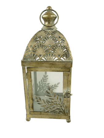 Rustikale Kerzenlaterne im orientalischen Stil mit goldfarbenem Metall und feiner Antik-Patina, Fächerförmiges Detail an der Oberseite.