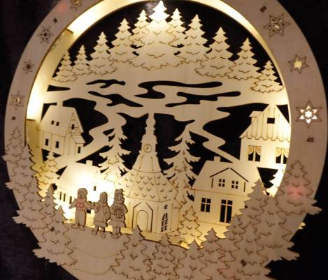 LED-Fensterbild Seiffener „Winterdorf“  Doppel-Timer-Funktion