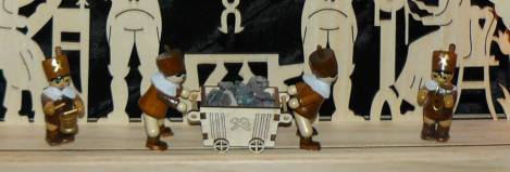 3d Schwibbogen Bergmänner Lore und Bergmannsfiguren