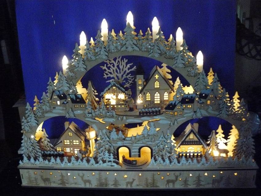 Winterszene mit Beleuchtung, Holz 3D Schwibbogen Winterdorf, Weihnachtsdeko, Advent verschneit