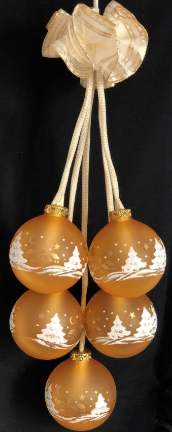 gelbgold glaskugelgehänge beleuchtet