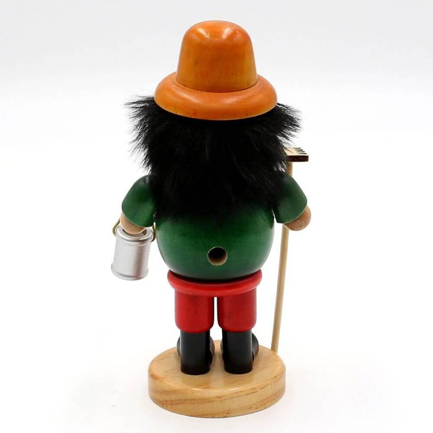 Eine liebevoll handgefertigte Holzfigur des Räuchermännchens "Gärtner" in großem Format, ca. 9,5 x 7,5 x 19 cm, mit rauchfunktion und originale Holzkunst, als dekoratives Element für die Weihnachtszeit oder als Behälter für Räucherwerk.