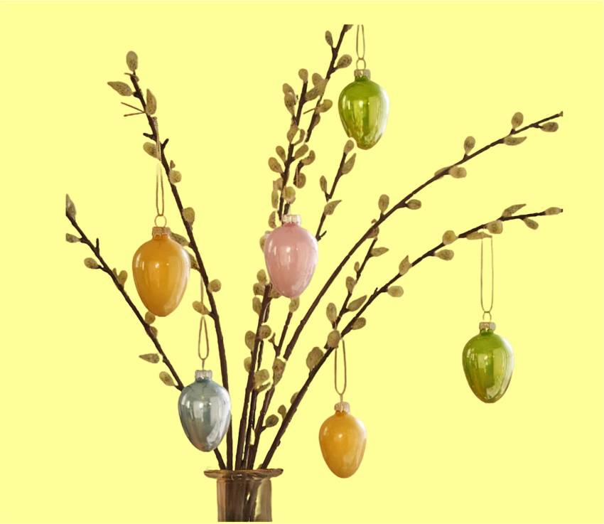 Osterdeko zum hängen glaseier farbig