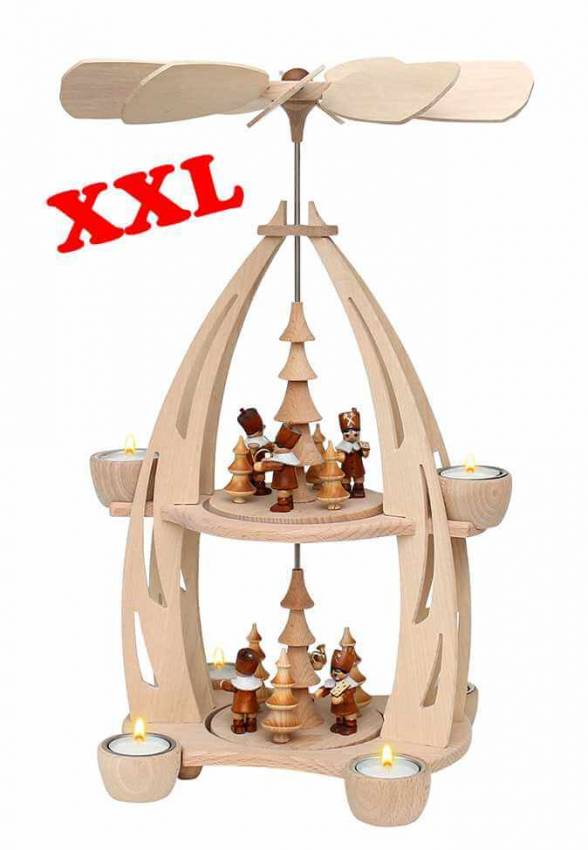 pyramide mit braun uniformierten Bergmanns kapelle