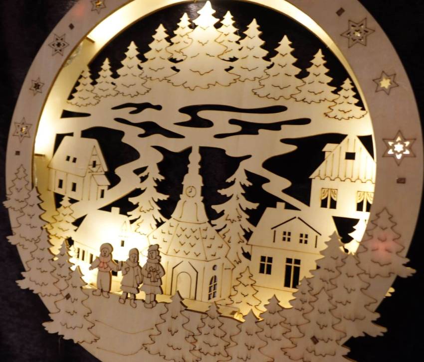 LED-Fensterbild Seiffener „Winterdorf“  Doppel-Timer-Funktion