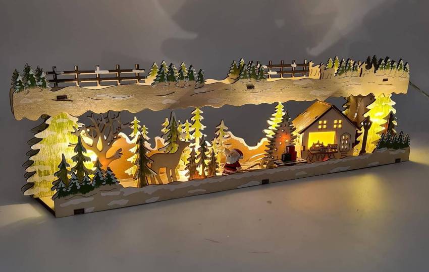 LED-Lichtersockel mit Timer für Weihnachtsdeko, 50 cm groß, beleuchtete Holzkunst mit Schwibbogen und Winterfiguren.