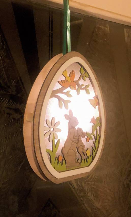 leuchtende osterdeko fenster pder türbild