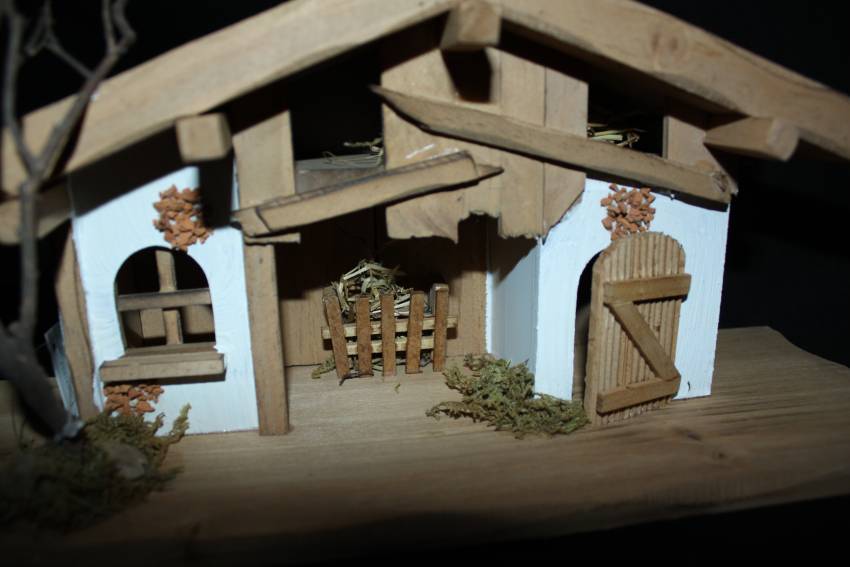 große Weihnachtskrippe Holzkunst Handmade