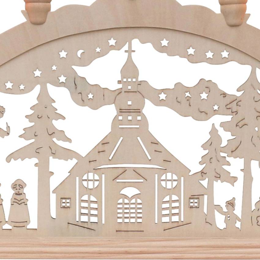 Ein traditioneller Schwibbogen aus Erzgebirgischem Holz, motiviert von der berühmten Seiffener Kirche 7-flammig, beleuchtet mit einer 1,5m langen Anschlusskabel mit Schalter. Ein perfekter Dekorationspunkt für jedes Zuhause.