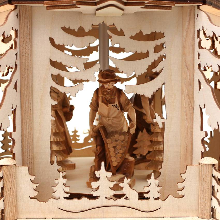 XXL Holz Weihnachtspyramide Waldmotiv, 4-stöckig Erzgebirge und Tirol