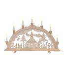Ein traditionell hergestellter Lichterbogen aus originalHolzkunst, gefertigt mit Liebe und Sorgfalt, beleuchtet die Seiffener Kirche in all ihrer 7-flammigen Pracht.